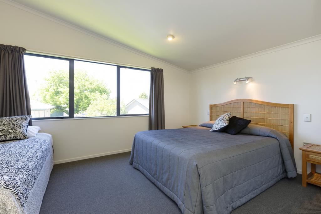 Beach House Motel Papamoa Esterno foto