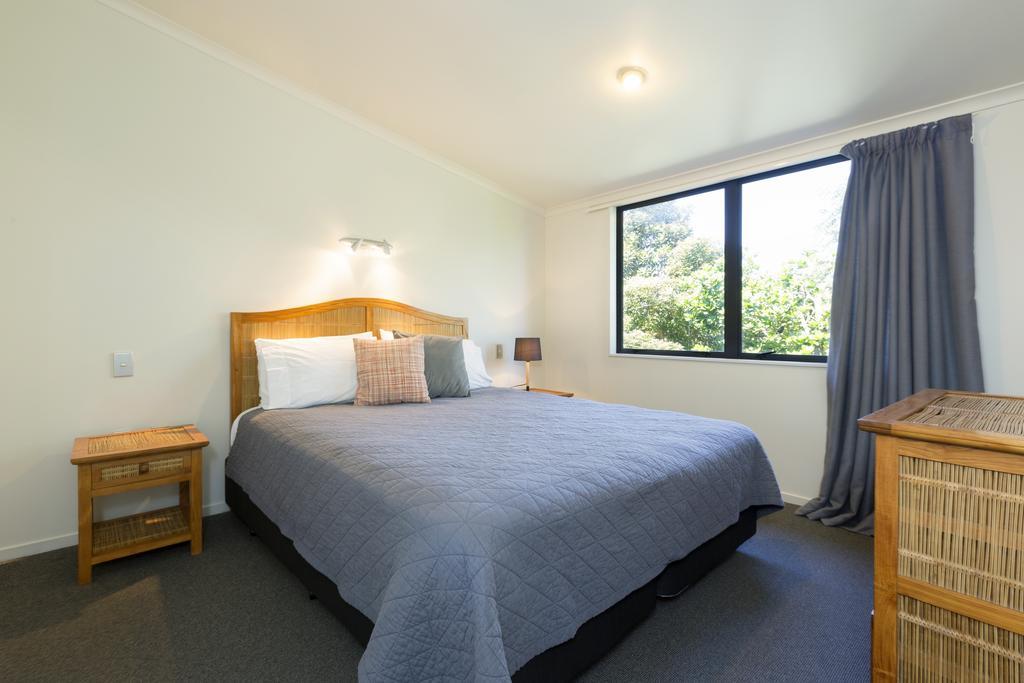 Beach House Motel Papamoa Esterno foto