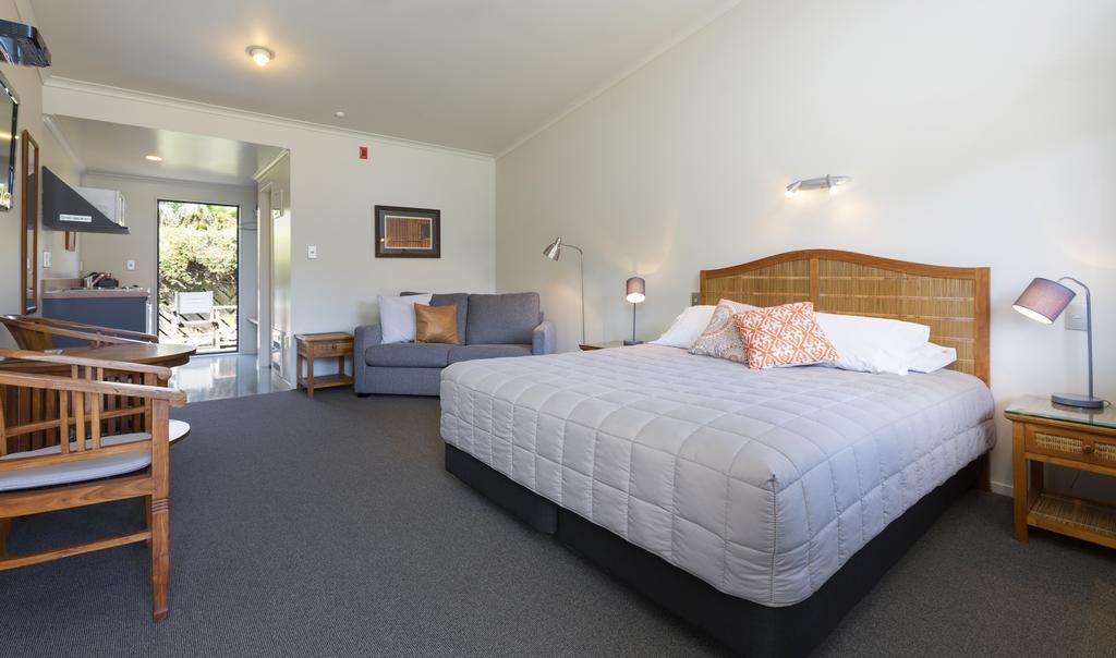 Beach House Motel Papamoa Esterno foto